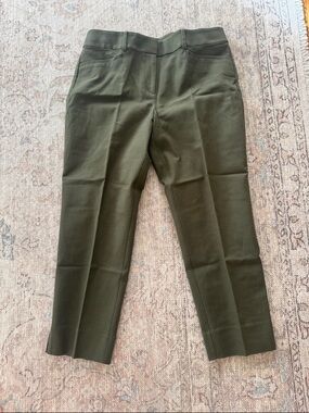 LOFT Men's Olive Green Chinos